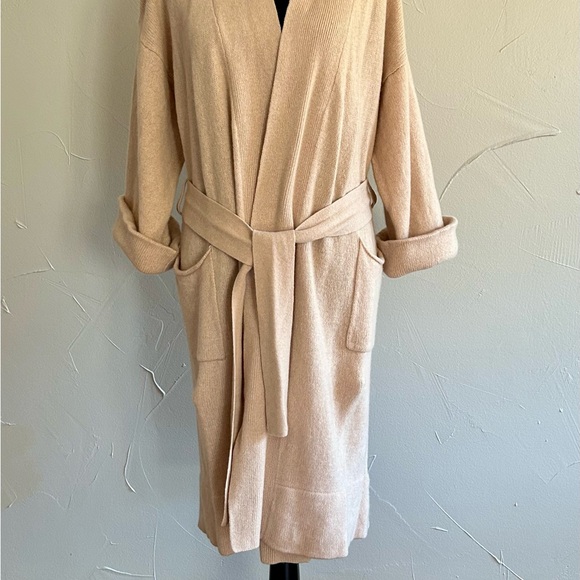 Blush Pink Skull Graphic Robe - Picture 2 of 5